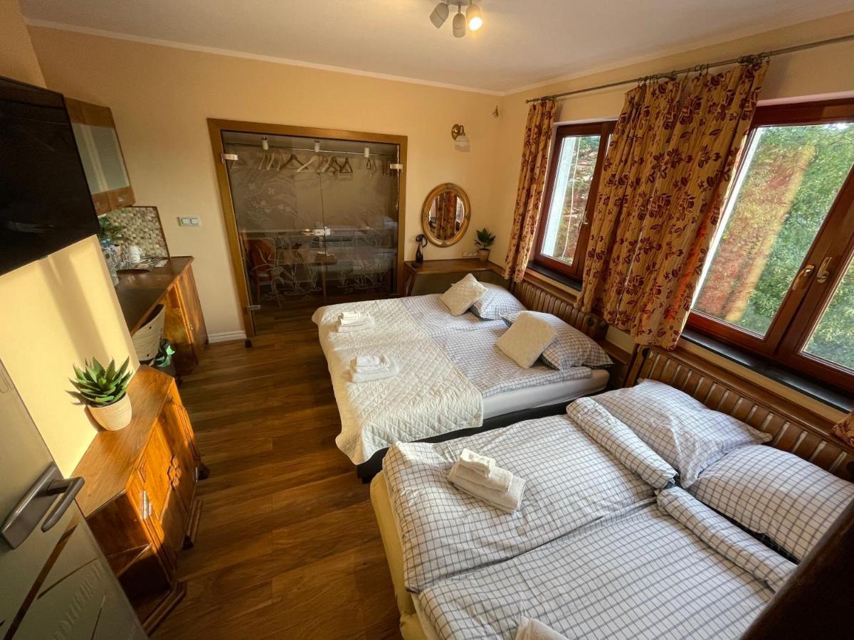 Dworek Oliwski Bed & Breakfast Gdansk Ngoại thất bức ảnh