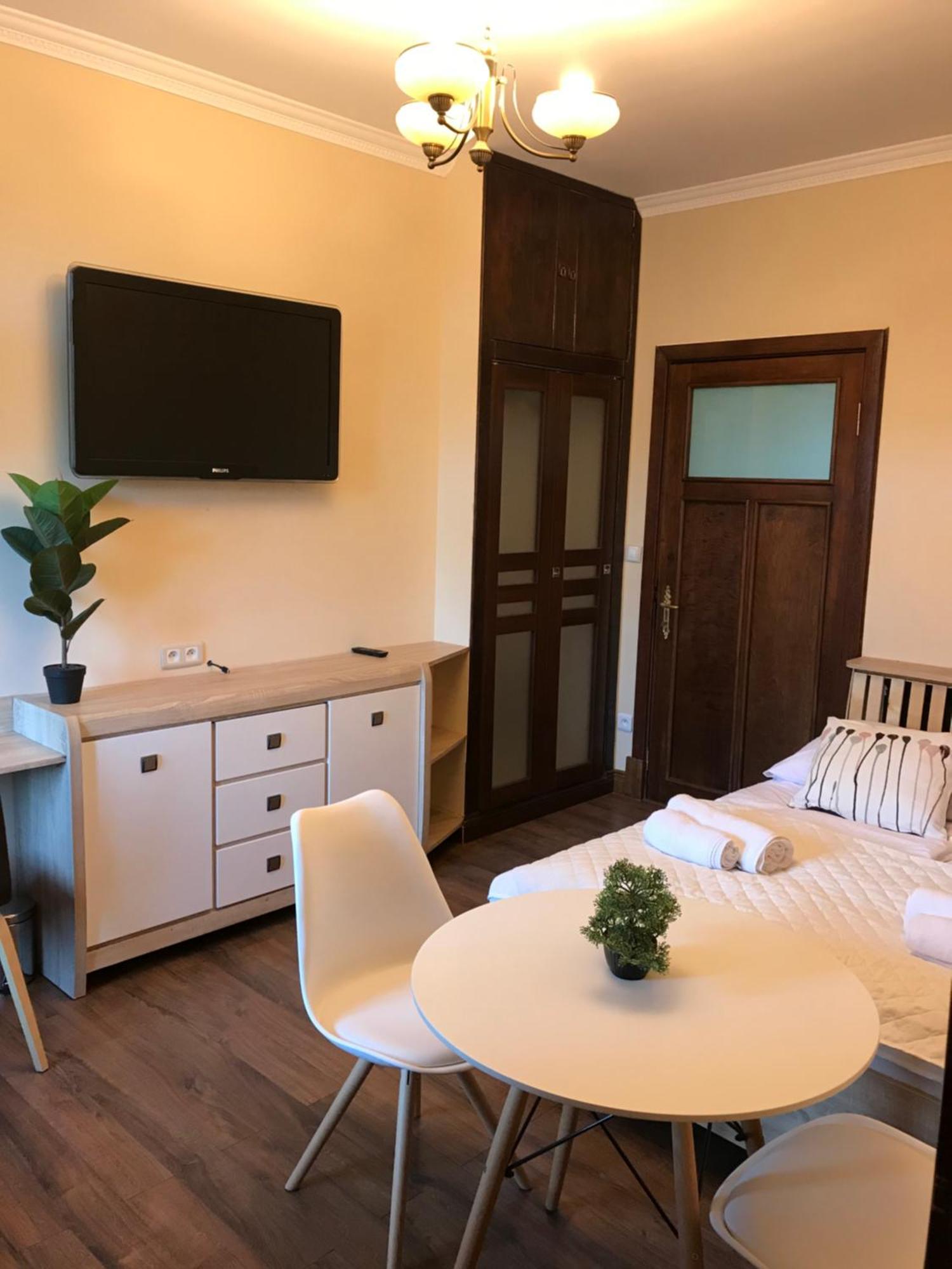 Dworek Oliwski Bed & Breakfast Gdansk Ngoại thất bức ảnh