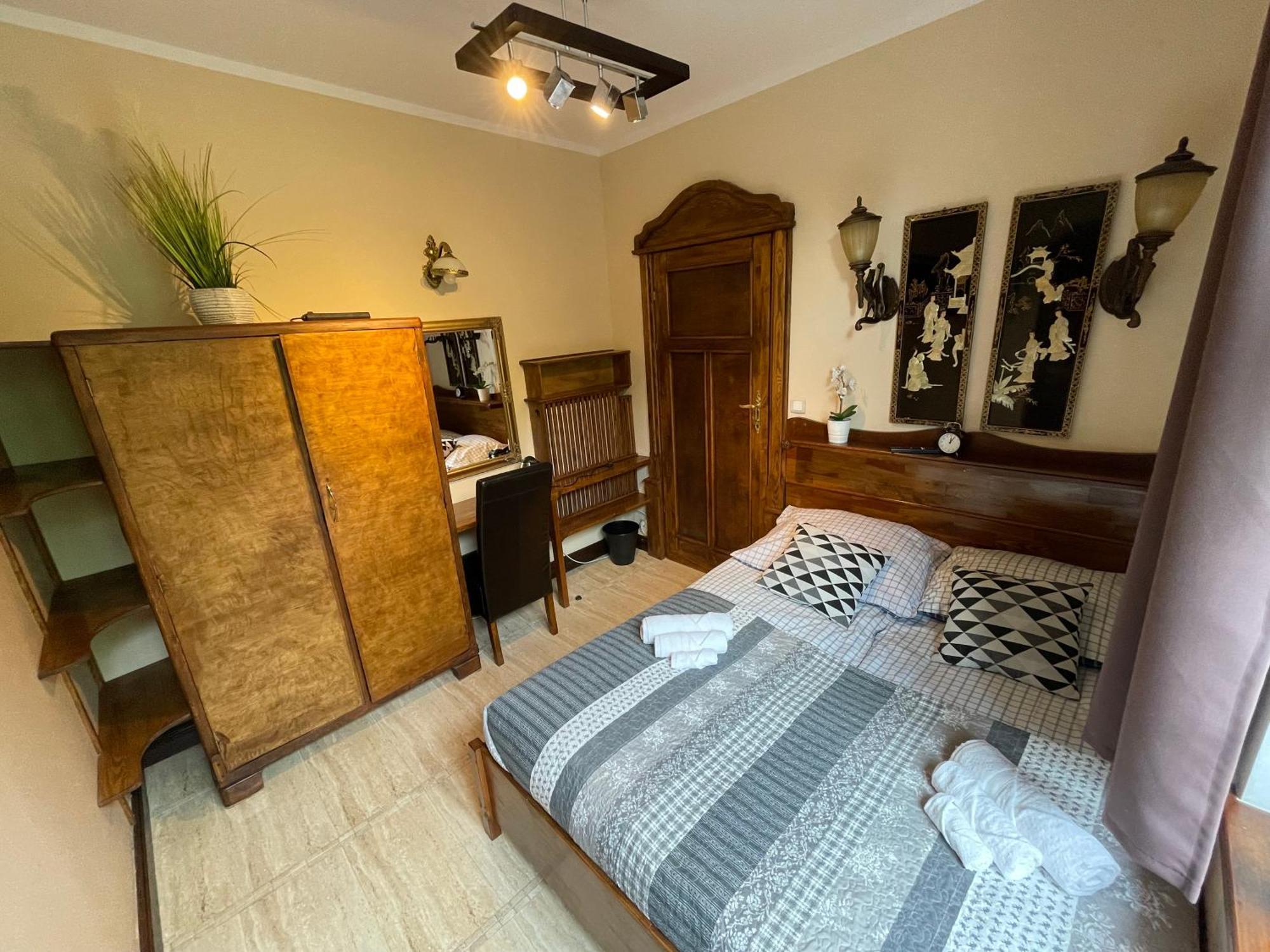 Dworek Oliwski Bed & Breakfast Gdansk Ngoại thất bức ảnh