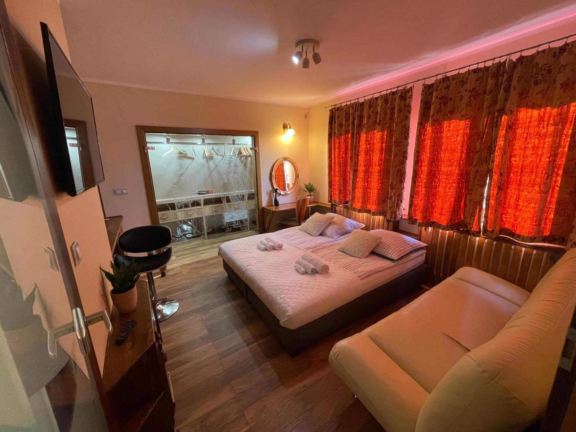 Dworek Oliwski Bed & Breakfast Gdansk Ngoại thất bức ảnh