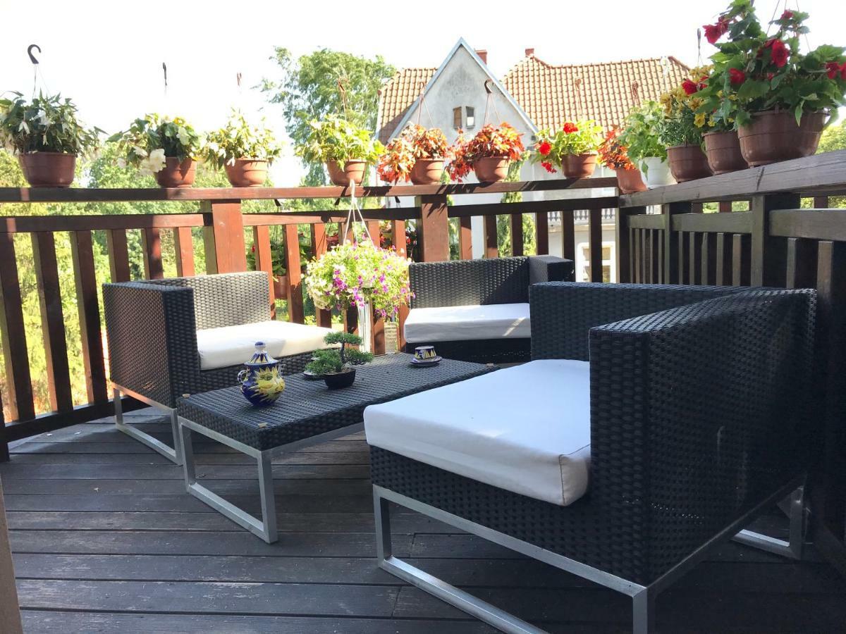 Dworek Oliwski Bed & Breakfast Gdansk Ngoại thất bức ảnh