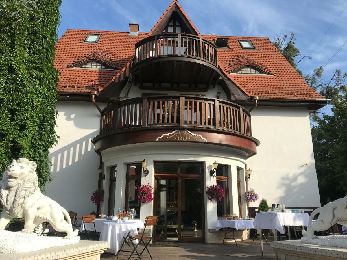 Dworek Oliwski Bed & Breakfast Gdansk Ngoại thất bức ảnh